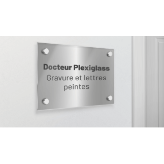 Plaque professionnelle en plexi et lettrée